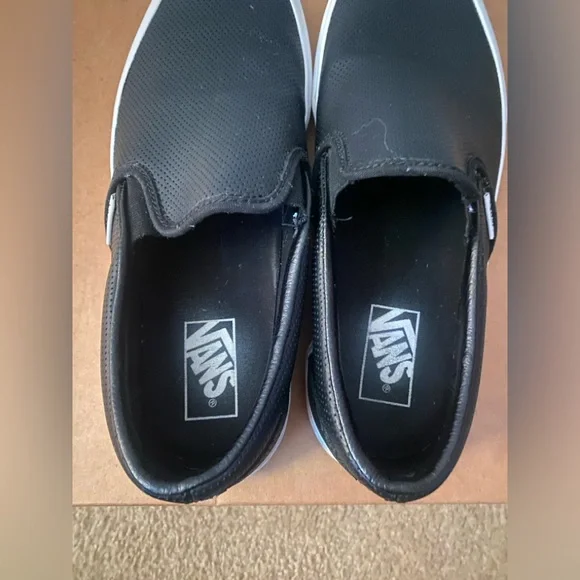 🖤Worn Once! Black Leather Slip-On Vans- M8.5/W10🖤 - Picture 3 of 7